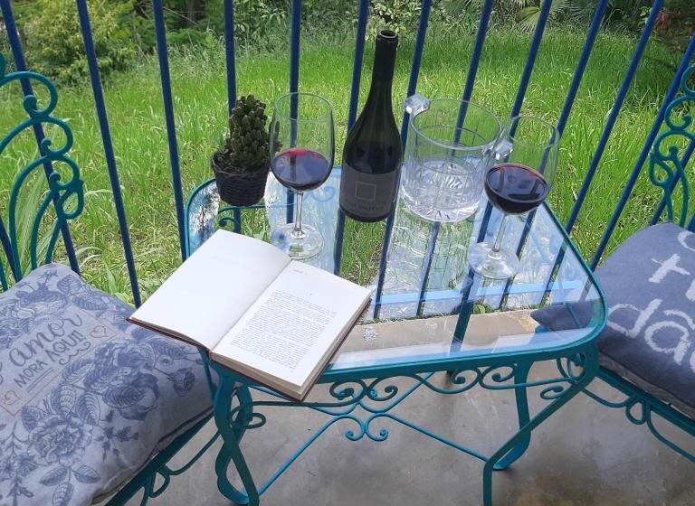 Hotel-cápsula Chalézinho Santorini & Eventos