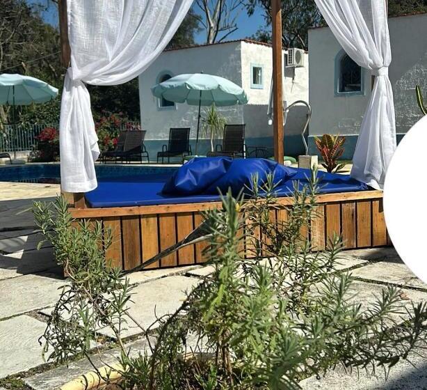 Hotel-cápsula Chalézinho Santorini & Eventos