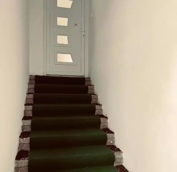 ペンション Best Price Guesthouse