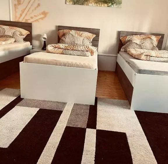ペンション Best Price Guesthouse