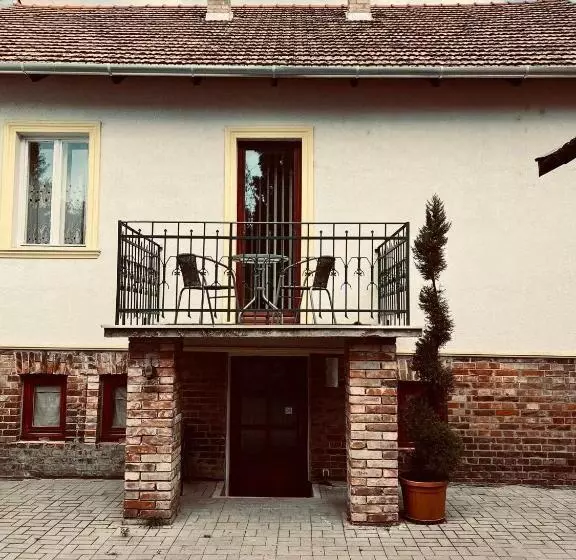 ペンション Best Price Guesthouse