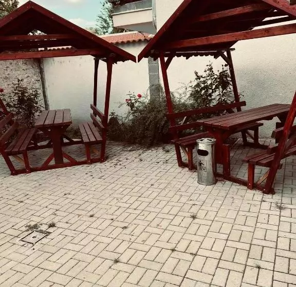 ペンション Best Price Guesthouse