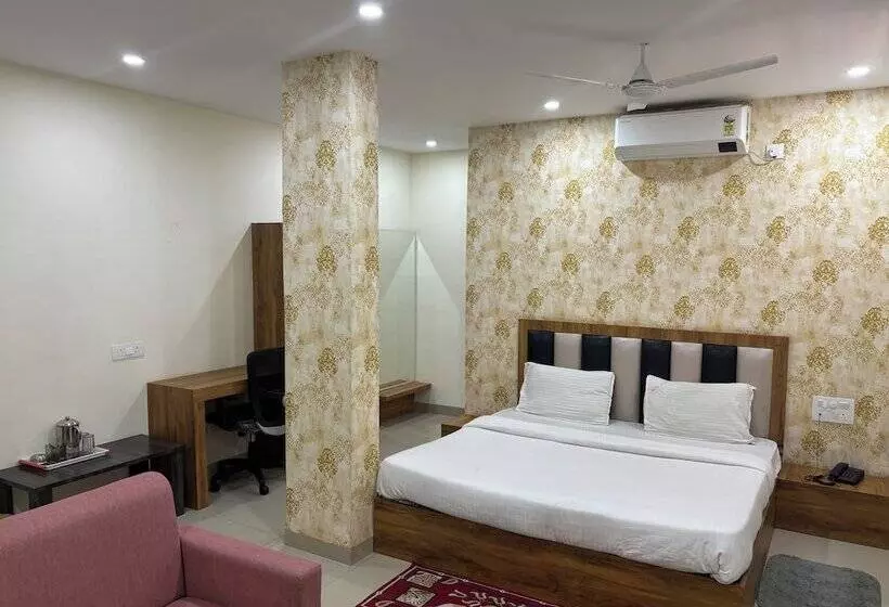 هتل Arraj, Raipur