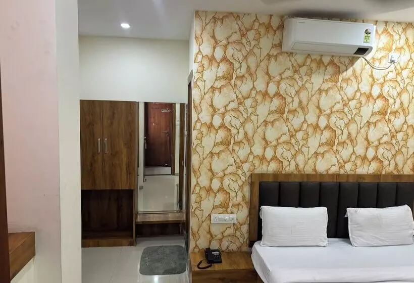 هتل Arraj, Raipur