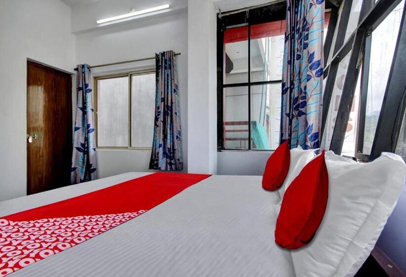 בית מלון כפרי Munnar Rest & Lodging