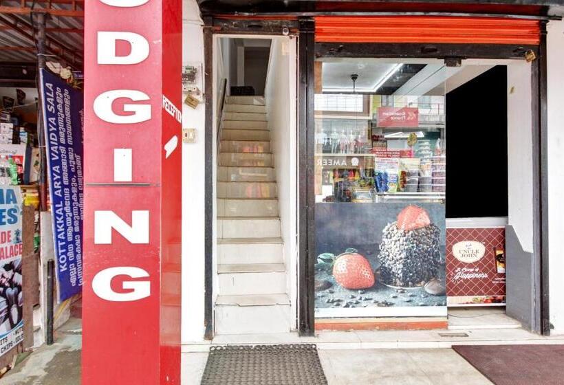 בית מלון כפרי Munnar Rest & Lodging