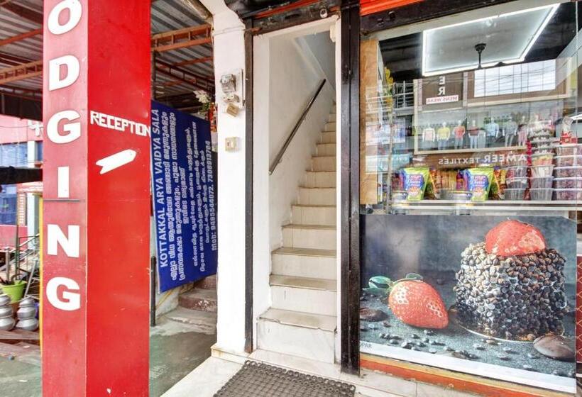 בית מלון כפרי Munnar Rest & Lodging