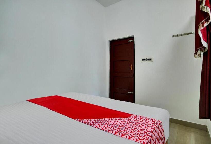 בית מלון כפרי Munnar Rest & Lodging