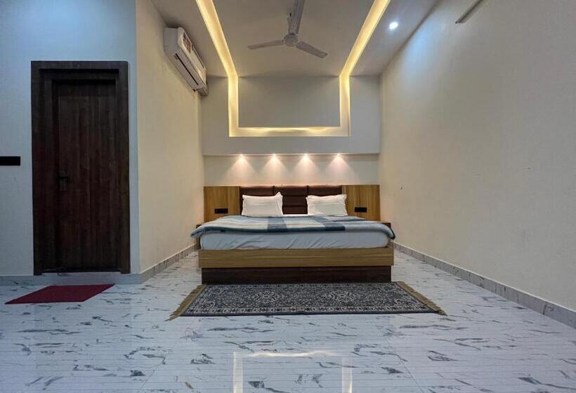 Hotel Jb Square Resort And Lawn