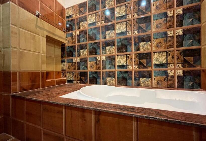 Hotel Jb Square Resort And Lawn