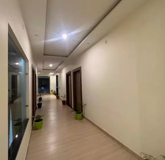 ホテル Jb Square Resort And Lawn