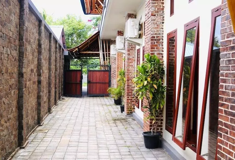 ユースホステル Vamana Bangsal