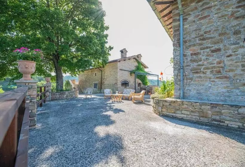 ベッドアンドブレックファースト Suite Con Bagno In Villa Esclusiva   Urbino