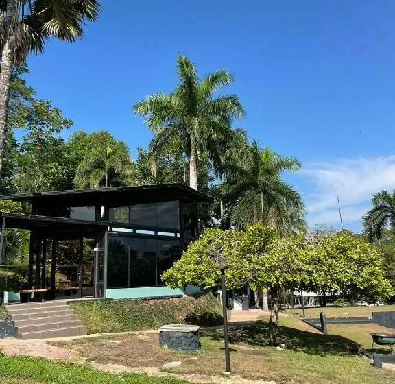 カプセルホテル Refugio Texano Suite Loft
