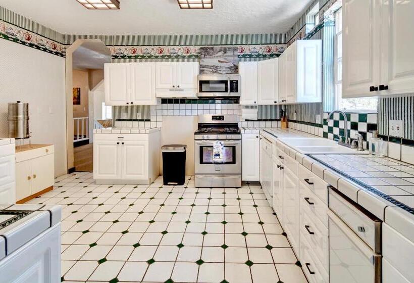 Szálloda Eagle’s Landing Lodge