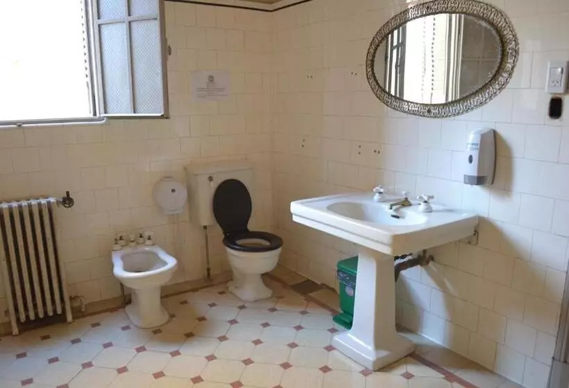 Be King Hostel