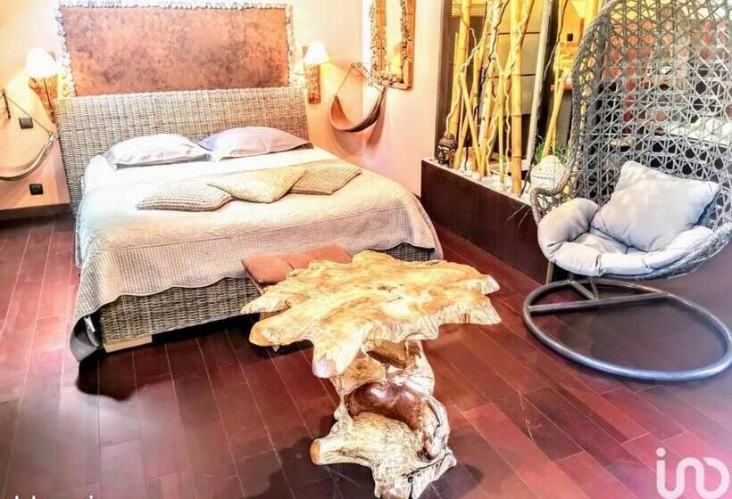 צימר Chambres D Hotes ,hotel ,secret D Une Nuit A Vicq Prės De Onnaing,avec Piscine