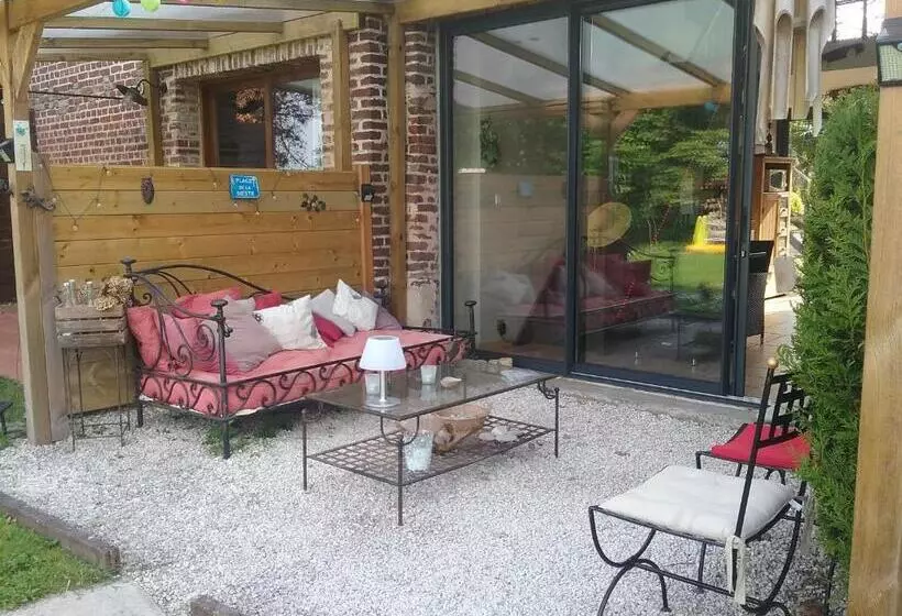 Aamiaismajoitus (B&B) Chambres D Hotes ,hotel ,secret D Une Nuit A Vicq Prės De Onnaing,avec Piscine