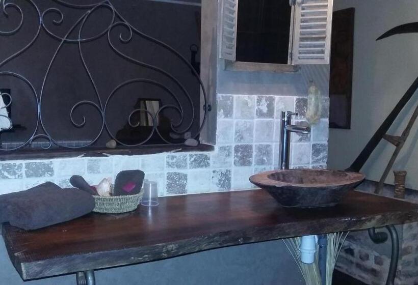 צימר Chambres D Hotes ,hotel ,secret D Une Nuit A Vicq Prės De Onnaing,avec Piscine