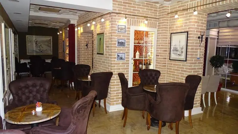 هتل Hymetis Palace