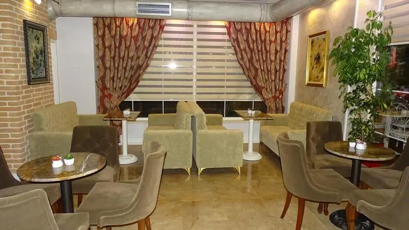 هتل Hymetis Palace