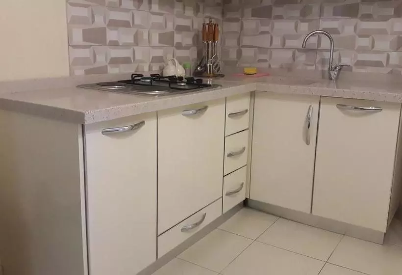 Kamberi Hotel & Apartments