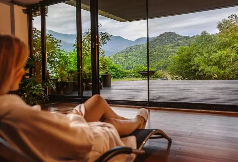 ホテル Kvareli Lake Resort