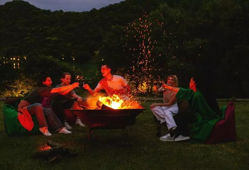 ホテル Kvareli Lake Resort