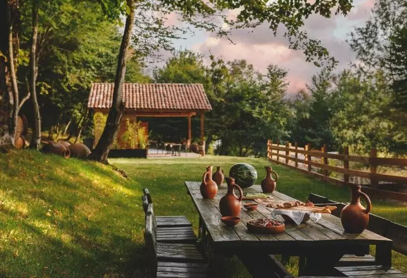 ホテル Kvareli Lake Resort