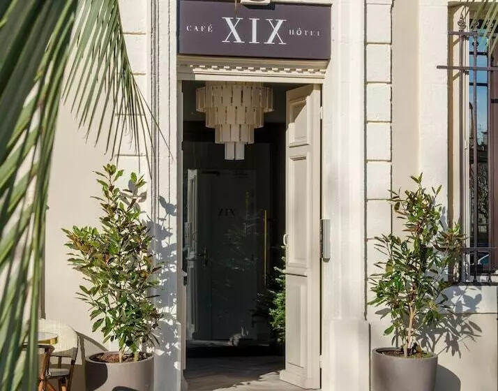 هتل Le Xix