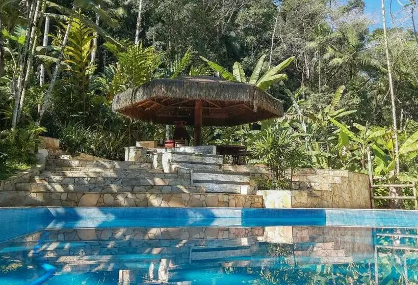 Casa Camburi   Hostel