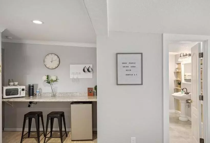 Hotelli Downtown Studio 1 At Beer Ranch Project Inn