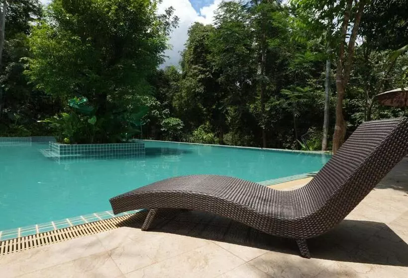 Hotelli Nampien Yorla Pa