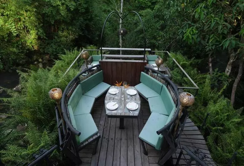 Hotelli Nampien Yorla Pa