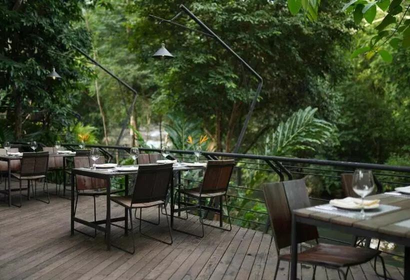 Hotelli Nampien Yorla Pa