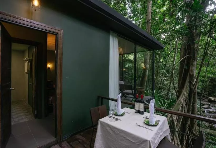 Hotelli Nampien Yorla Pa