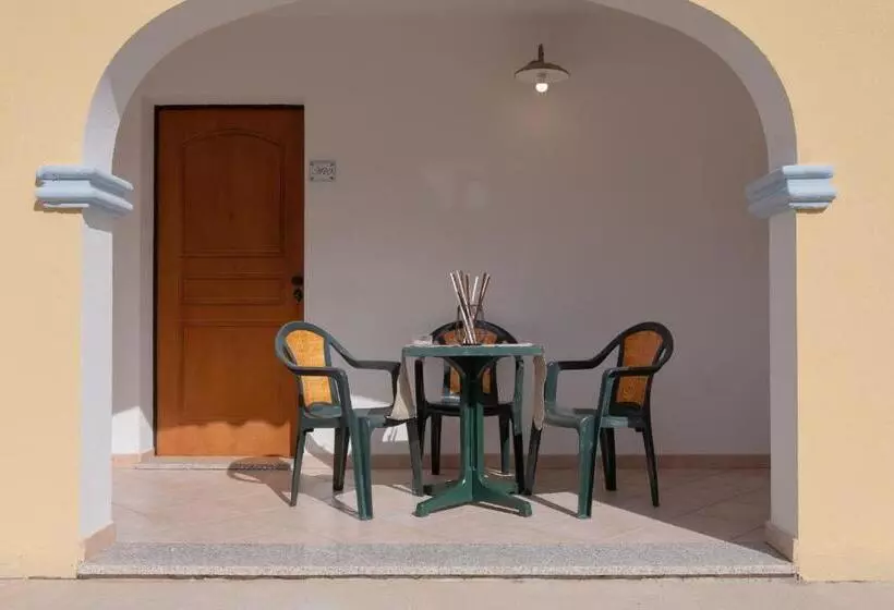 Isa   Residence With Swimming Pool In Sos Alinos, Apartments With Air Conditioning And Private Outdo