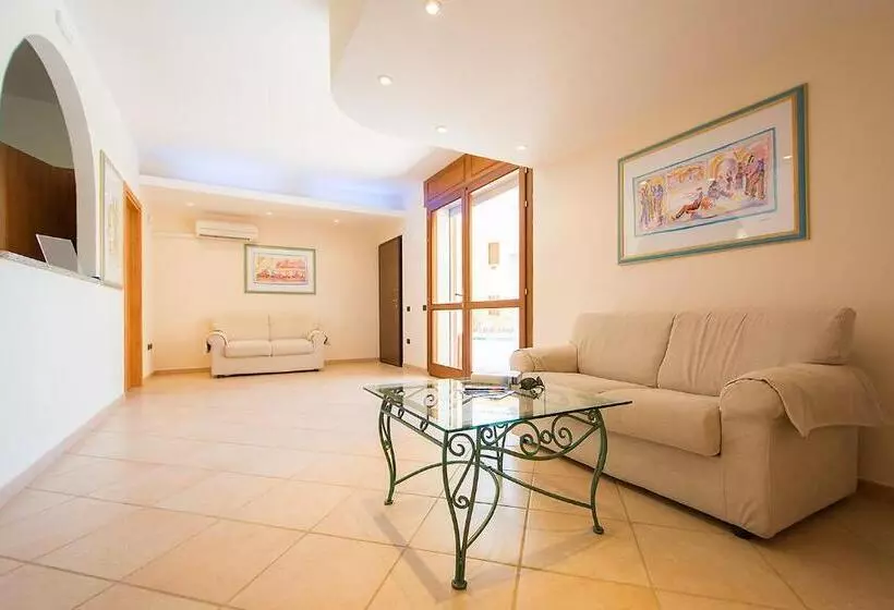 Isa   Residence With Swimming Pool In Sos Alinos, Apartments With Air Conditioning And Private Outdo