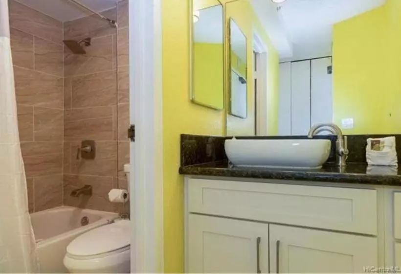 Relaxing Ocean View Boutique Condo   20f