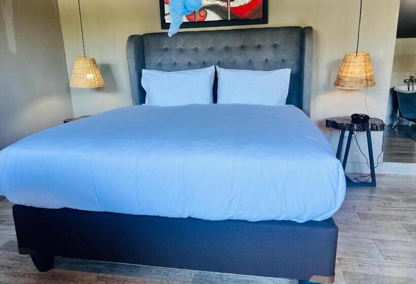 تختخواب و صبحانه The Shed Venue & Boutique