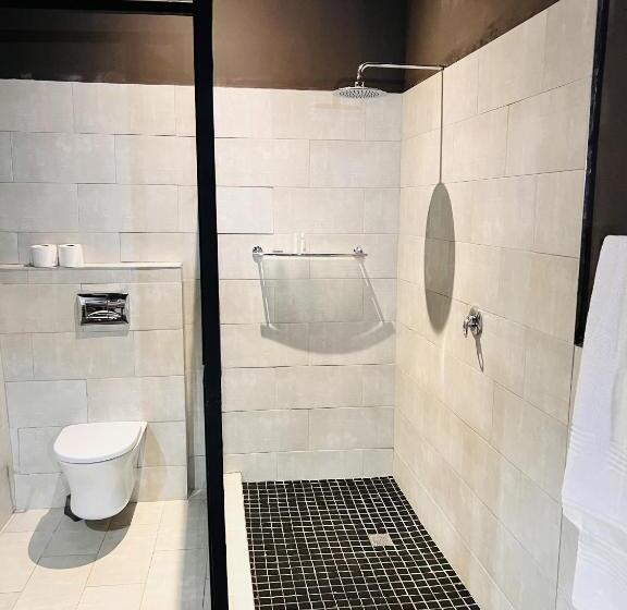 تختخواب و صبحانه The Shed Venue & Boutique