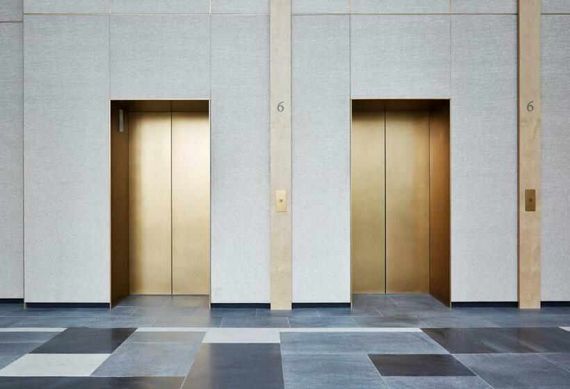 Como Metropolitan Singapore