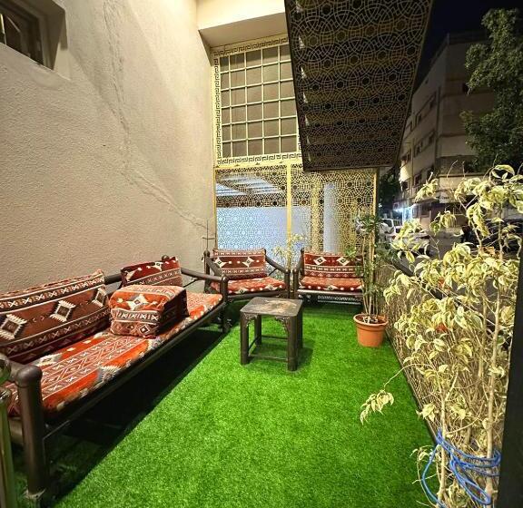 فندق الرائد الذهبية للشقق المخدومة