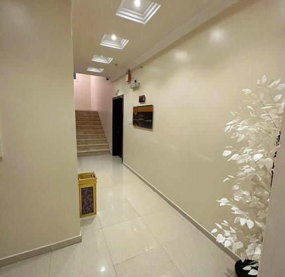 فندق الرائد الذهبية للشقق المخدومة