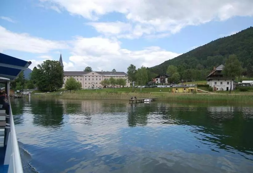 Frühstückspension Schlosswirt
