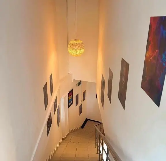 Hummus Hostel & Restaurant