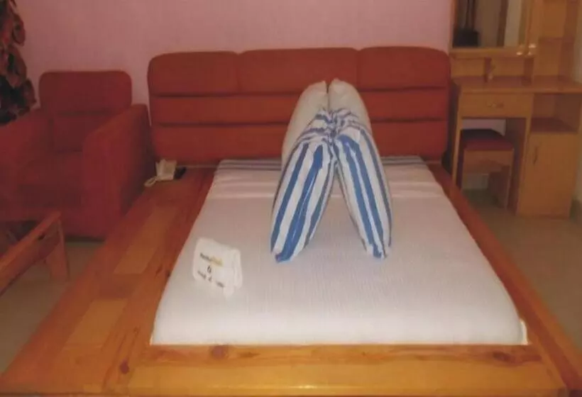 پانسیون Room In Apartment   Sheriffyt Royale Hotel   Business Suite