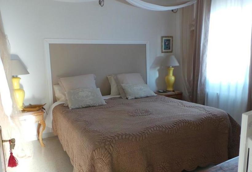 مبيت وإفطار Atrium Augusta