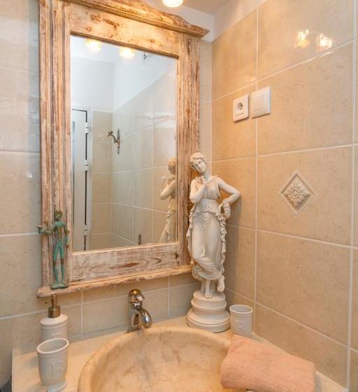 مبيت وإفطار Atrium Augusta