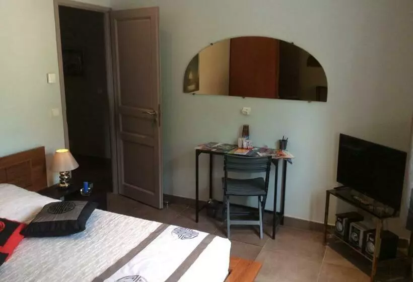 تختخواب و صبحانه Villa  Des 2ll